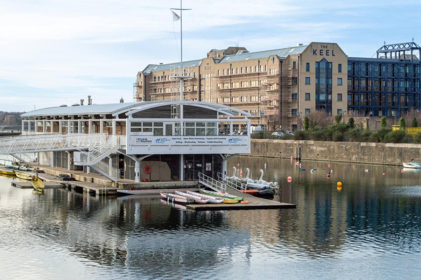 Stunning Mersey View Flat W Parking In Liverpool Eksteriør bilde
