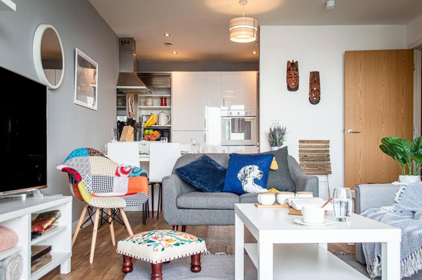 Stunning Mersey View Flat W Parking In Liverpool Eksteriør bilde