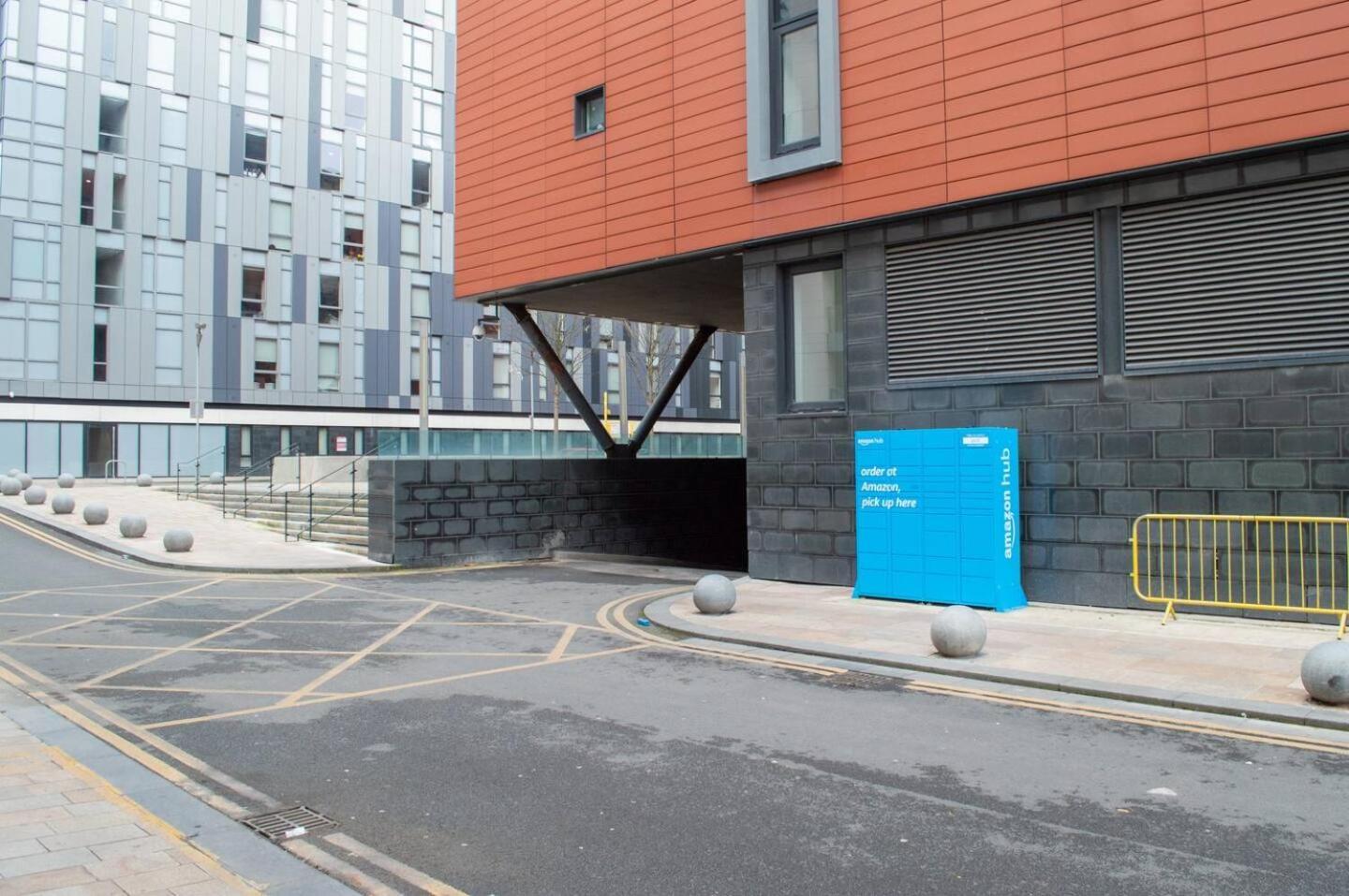 Stunning Mersey View Flat W Parking In Liverpool Eksteriør bilde