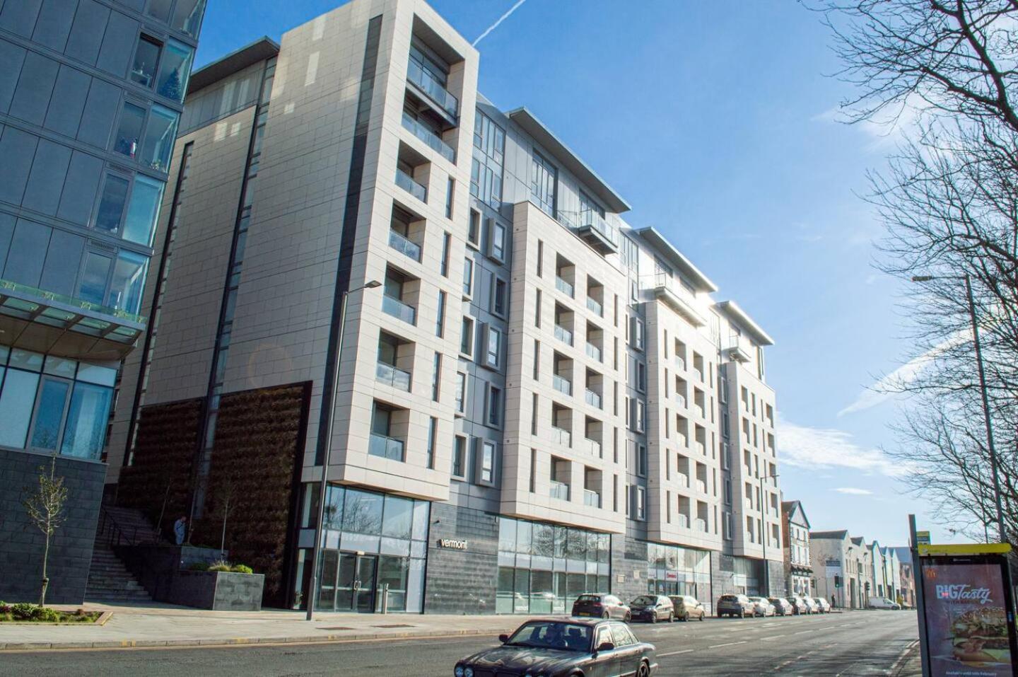 Stunning Mersey View Flat W Parking In Liverpool Eksteriør bilde